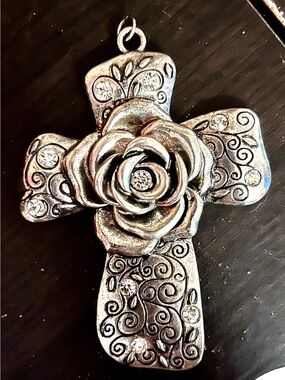 Silver Floral Rose Cross Pendant - Decorative Home Accent